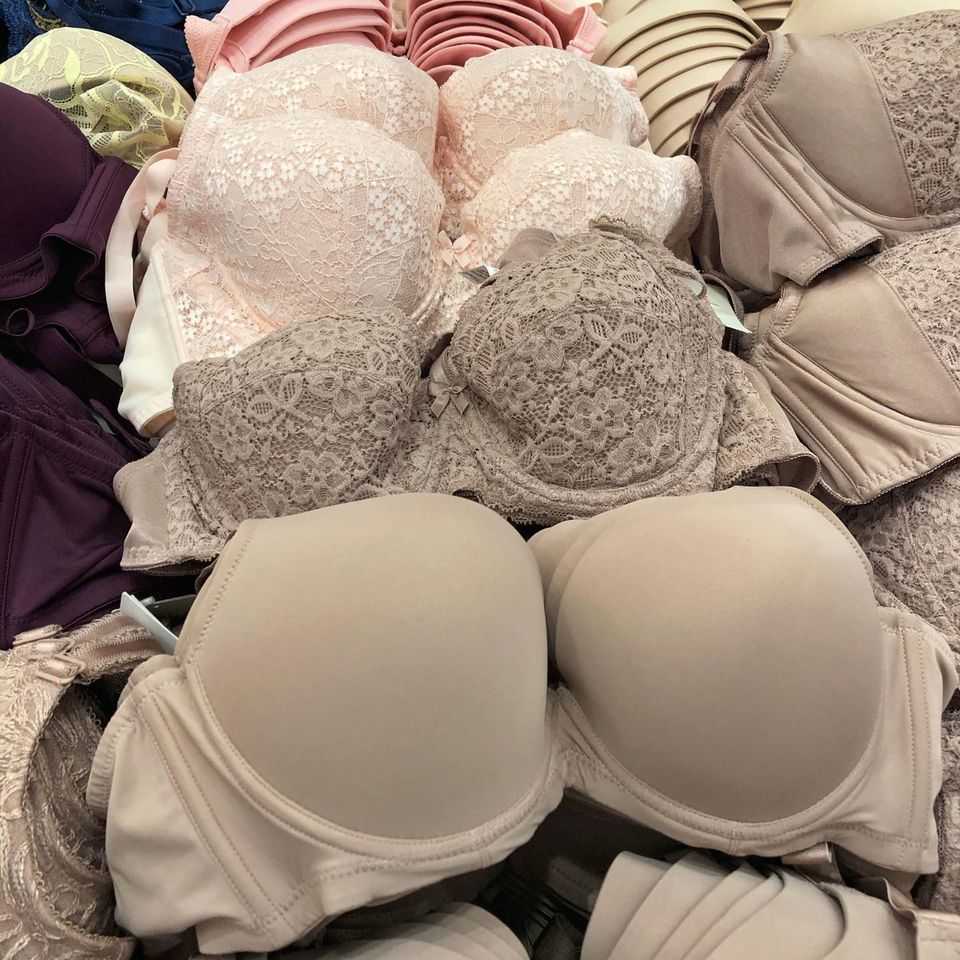 ยกทรงสีน้ำตาล