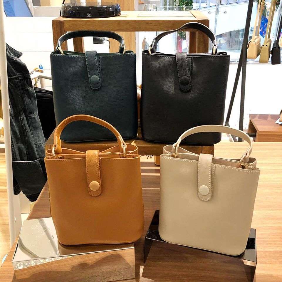 กระเป๋าหิ้ว เล็ก