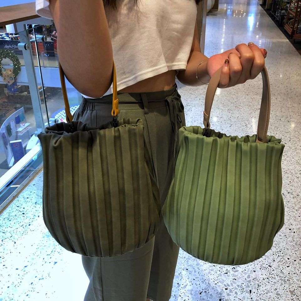 กระเป๋าทรงขนมจีบ สีเขียว