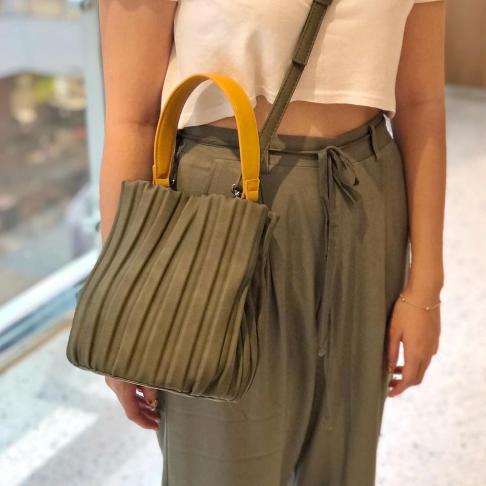 กระเป๋าทรงขนมจีบ สะพายข้าง