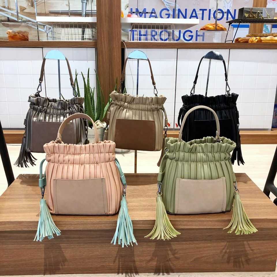 กระเป๋าทรงขนมจีบ ขนาดเล็ก