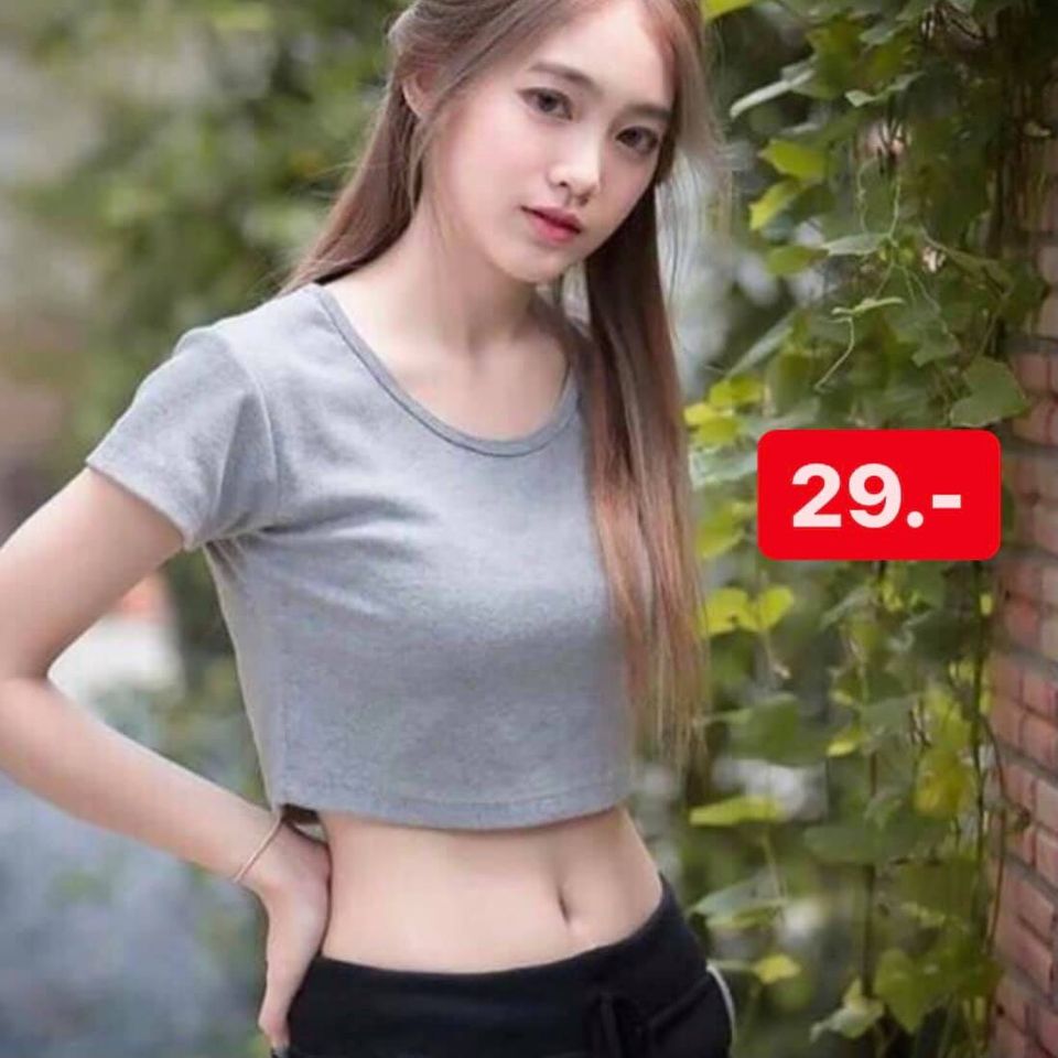 Crop top โชว์หุ่น