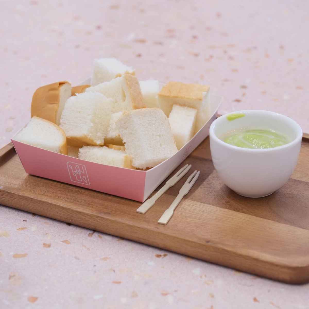 ขนมปังสังขยา