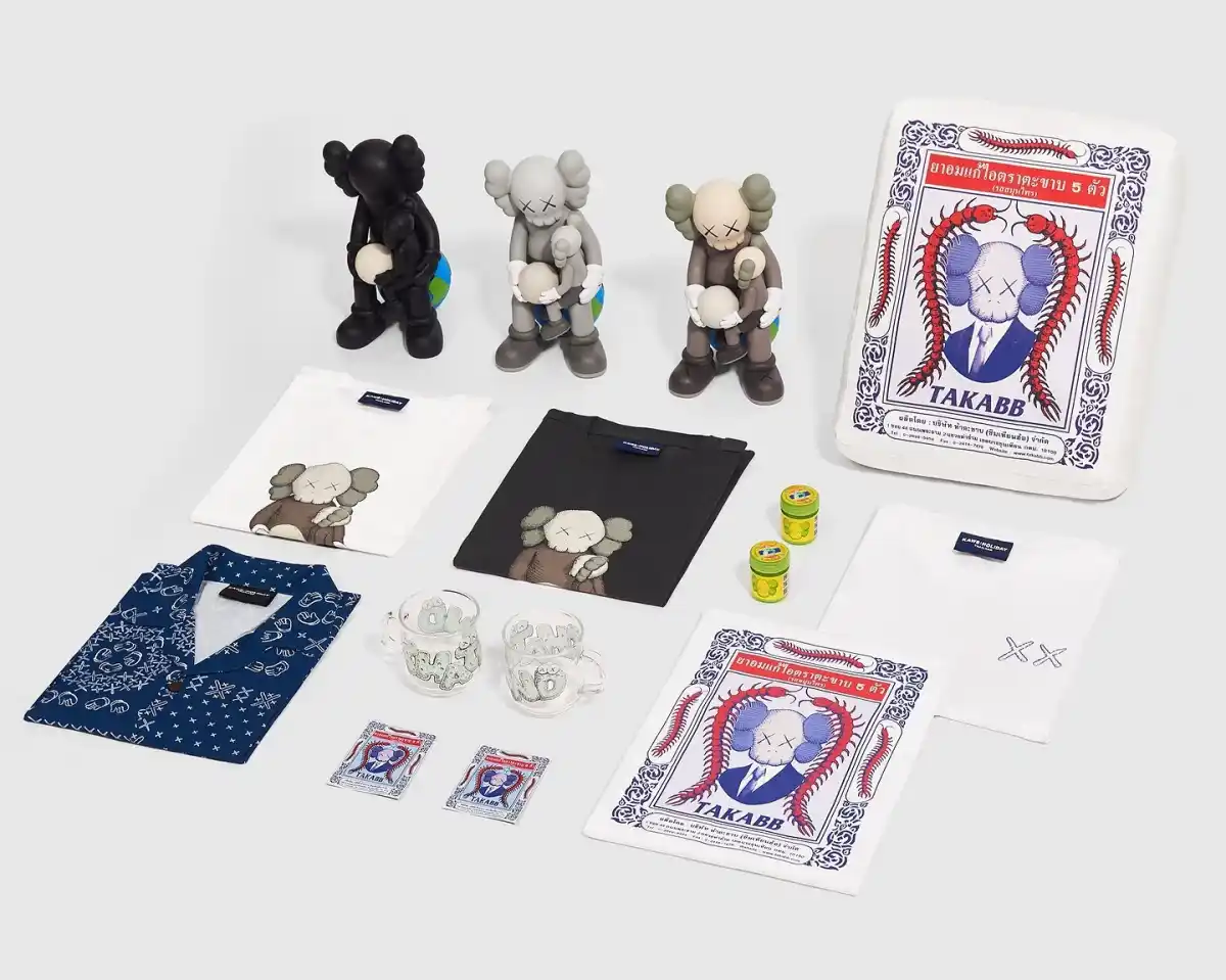 KAWS HOLIDAY