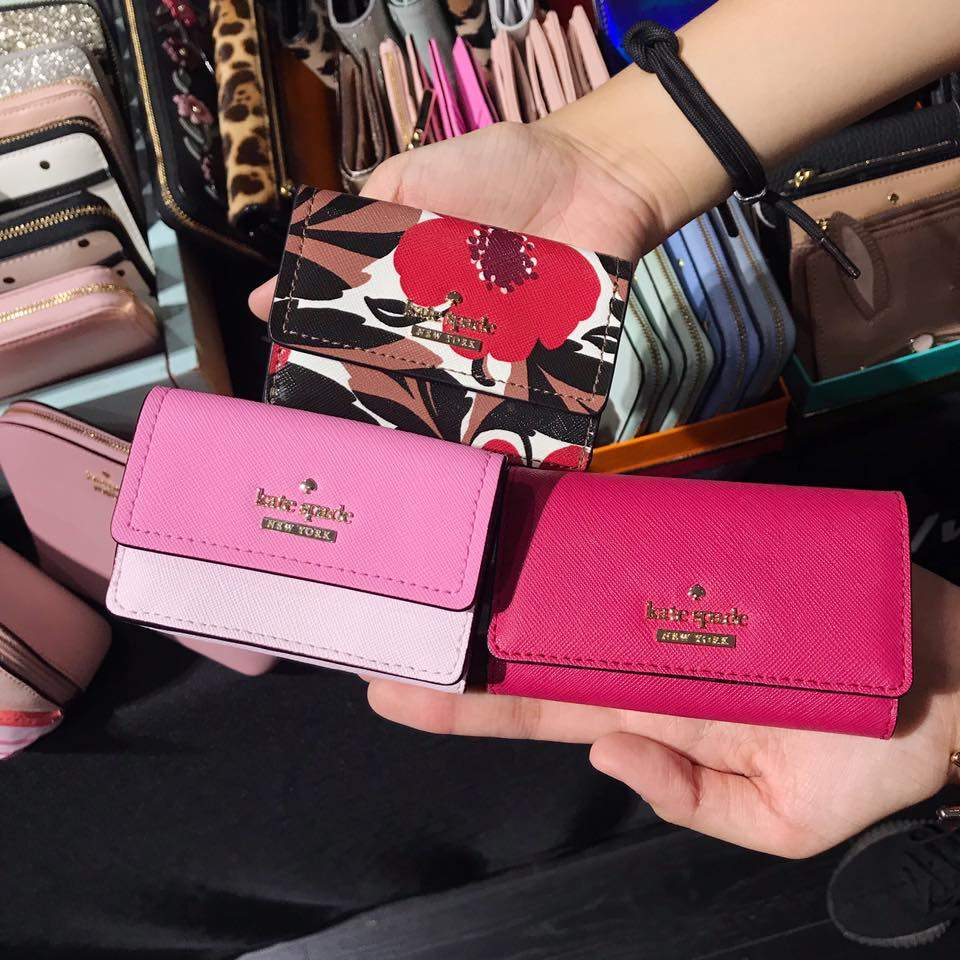 PAT LUXURY GROUP FRIENDS & FASHION