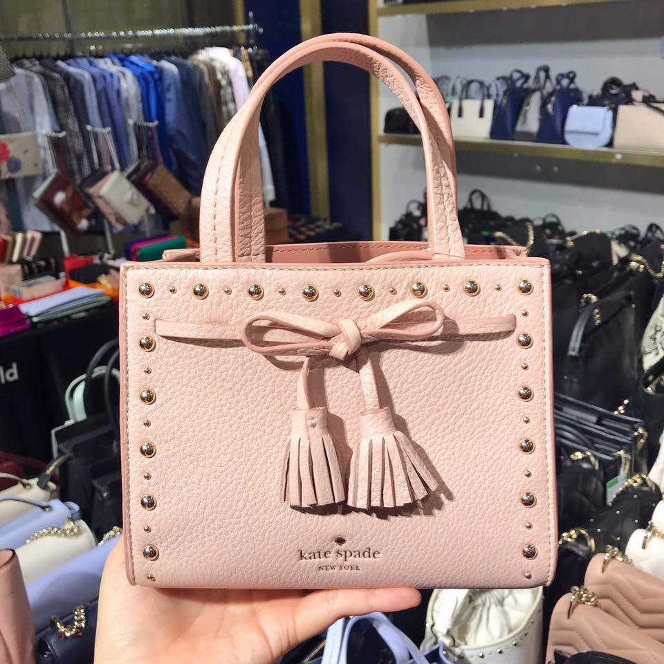 PAT LUXURY GROUP FRIENDS & FASHION