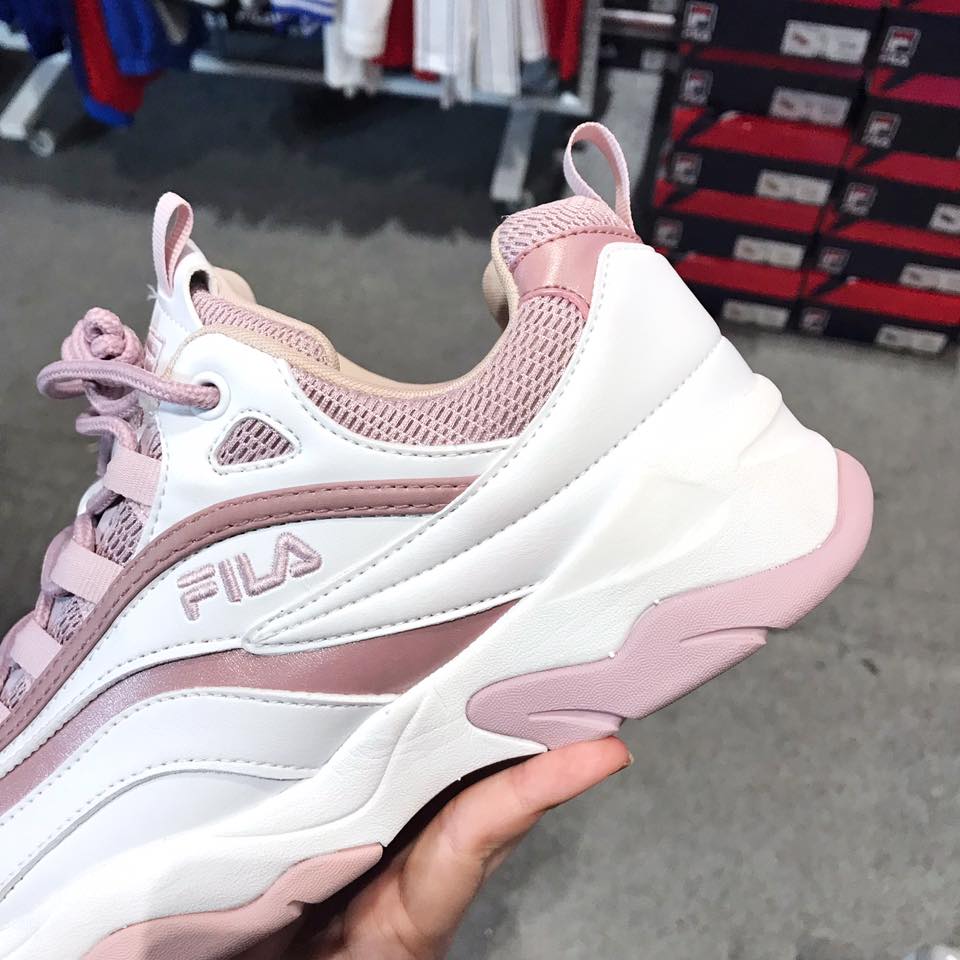 FILA สีชมพู