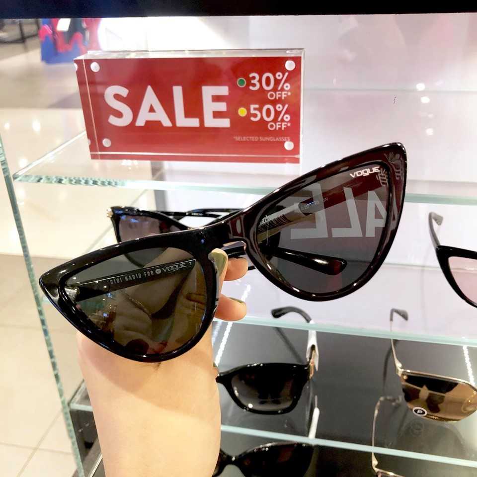 Sunglass Hut