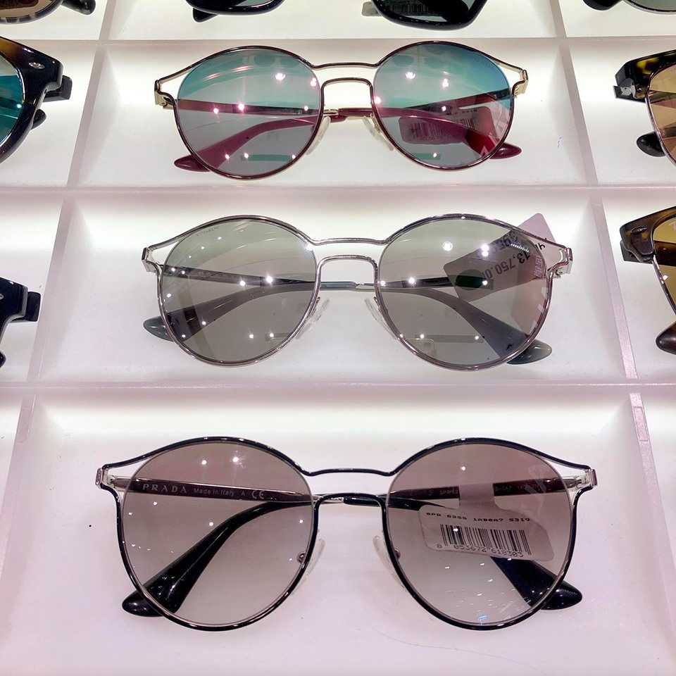 Sunglass Hut