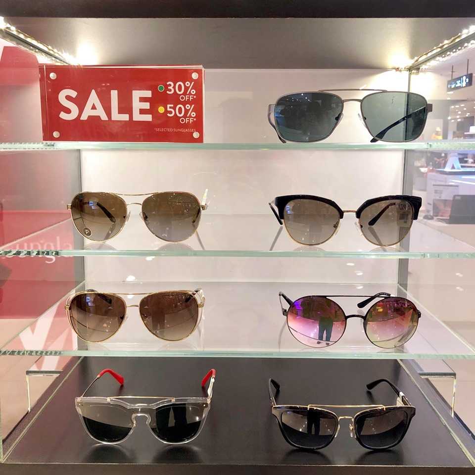 Sunglass Hut