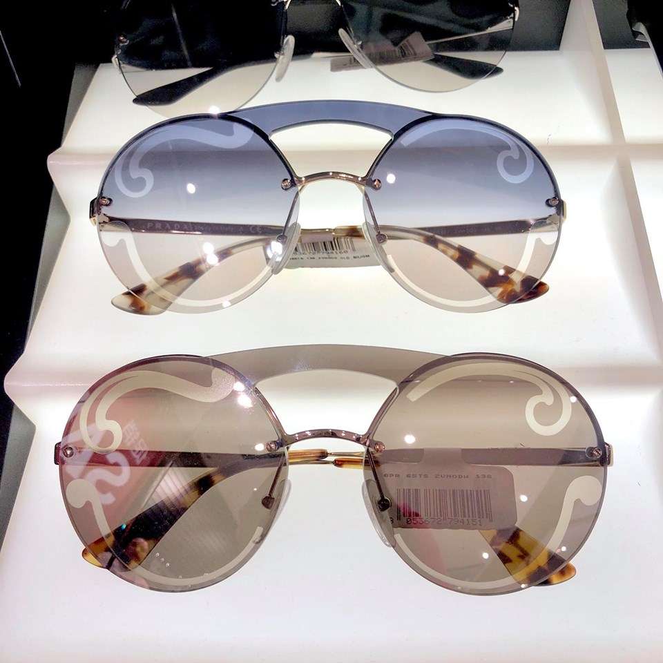 Sunglass Hut