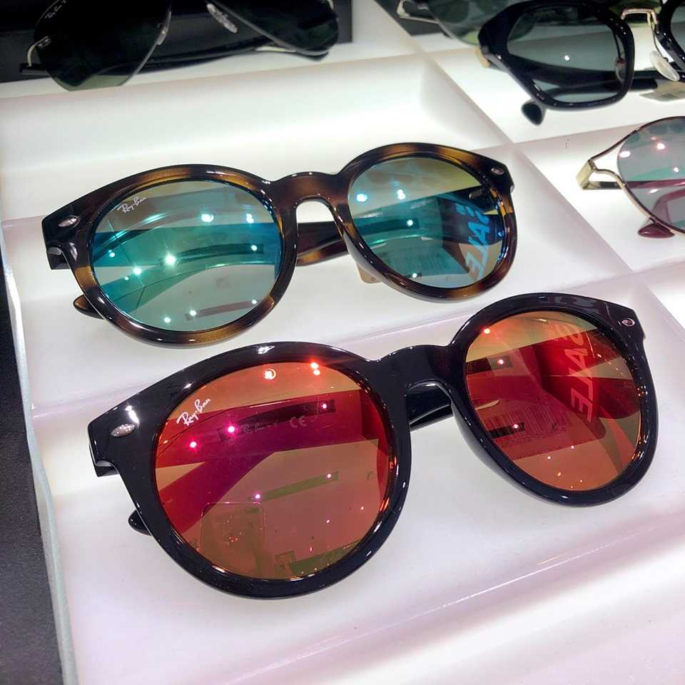 Sunglass Hut