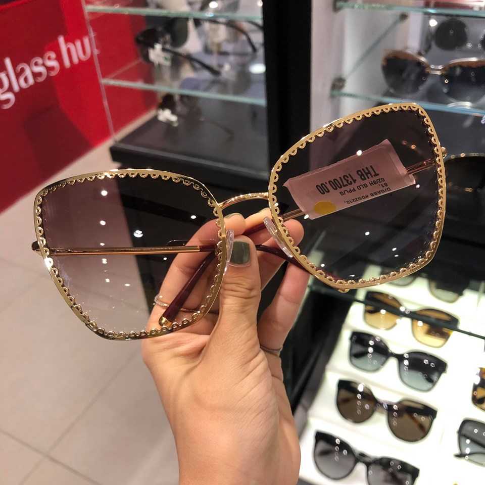 Sunglass Hut