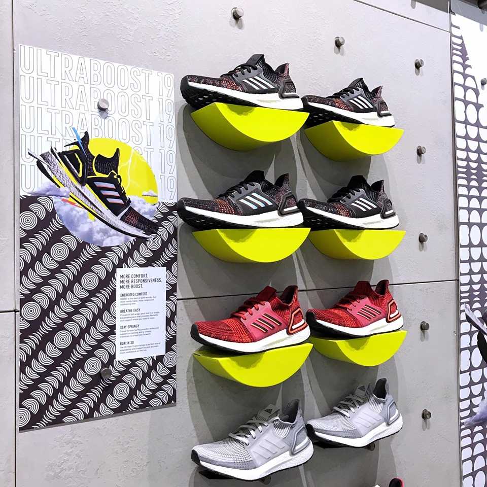ADIDAS Run26