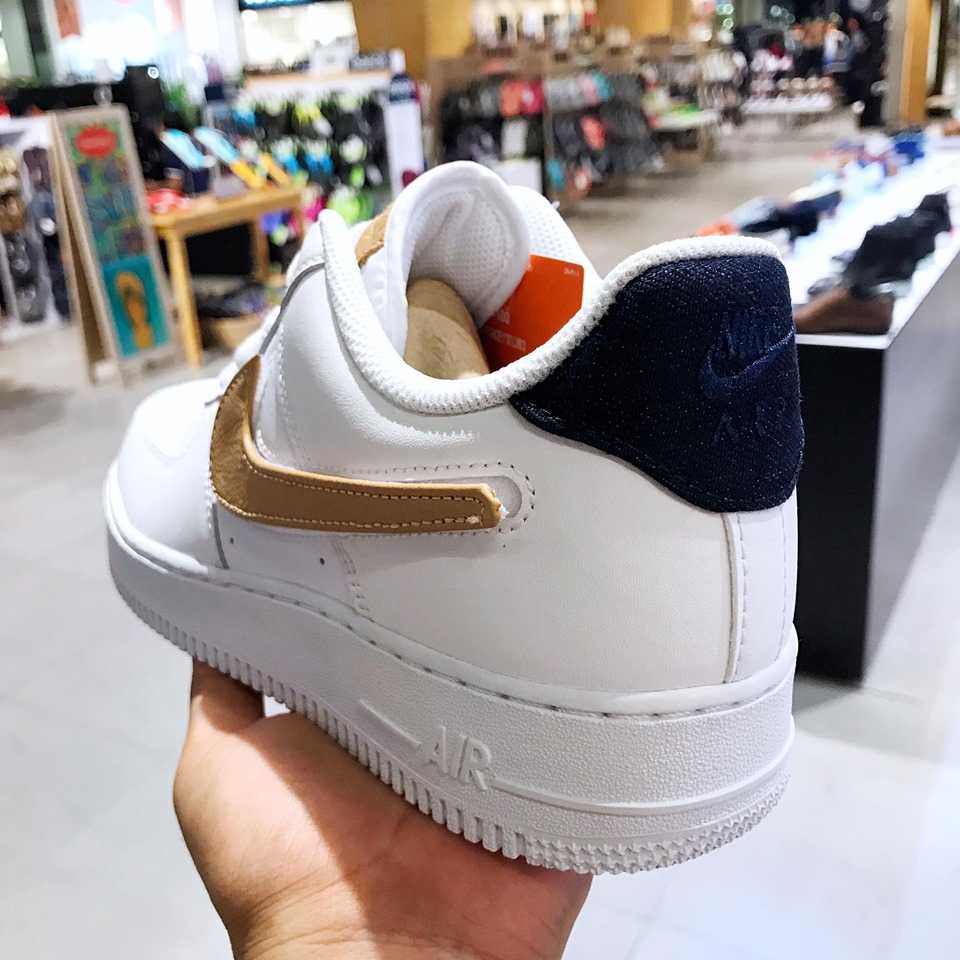 NIKE AIRFORCE2