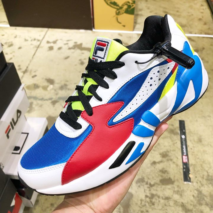 7 sneaker