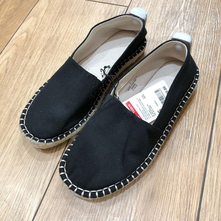 4 UNIQLO