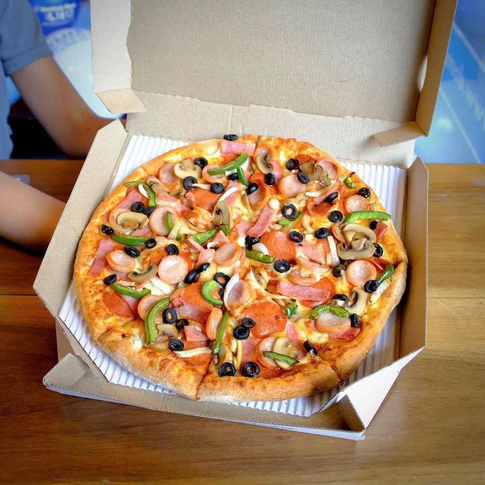 8 Domino’s Pizza